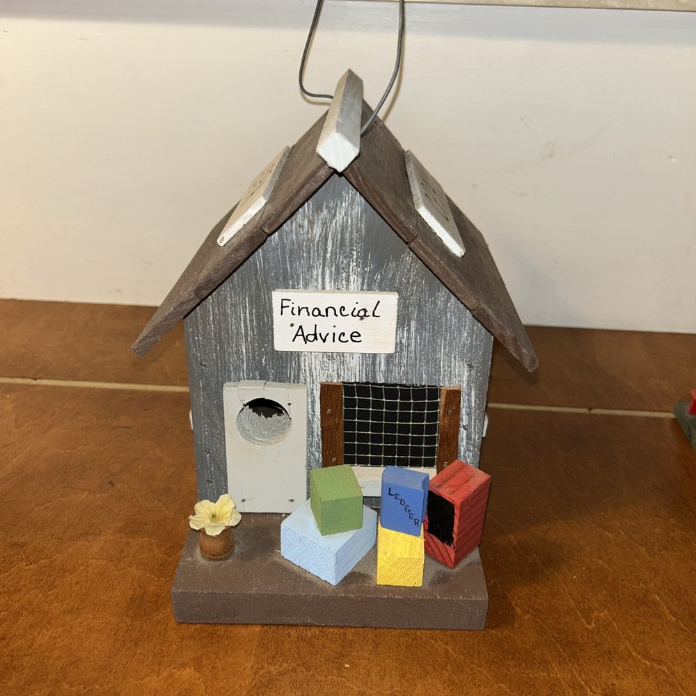 Vintage Accountant Wooden Birdhouse Decoration CPA Bird Village House Theme